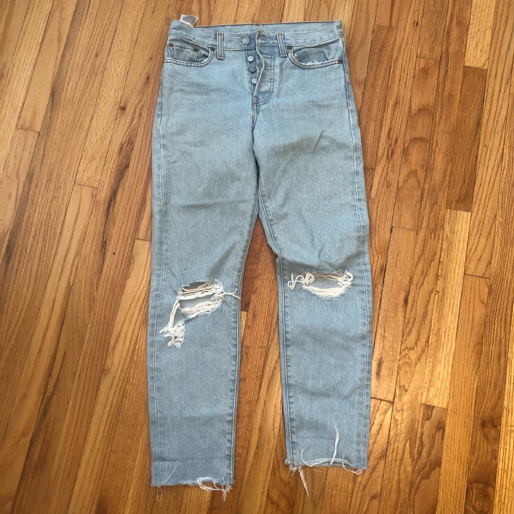 Levi’s Light Wash Buttonfly Distressed Wedgie Jean - image 1